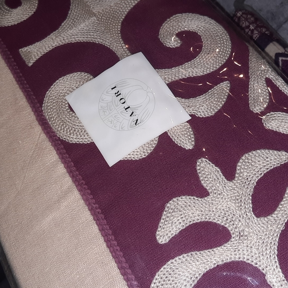 Bedding - Picture 4 of 12